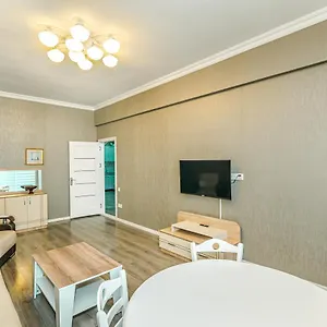 Luxury 2 In The Center Баку